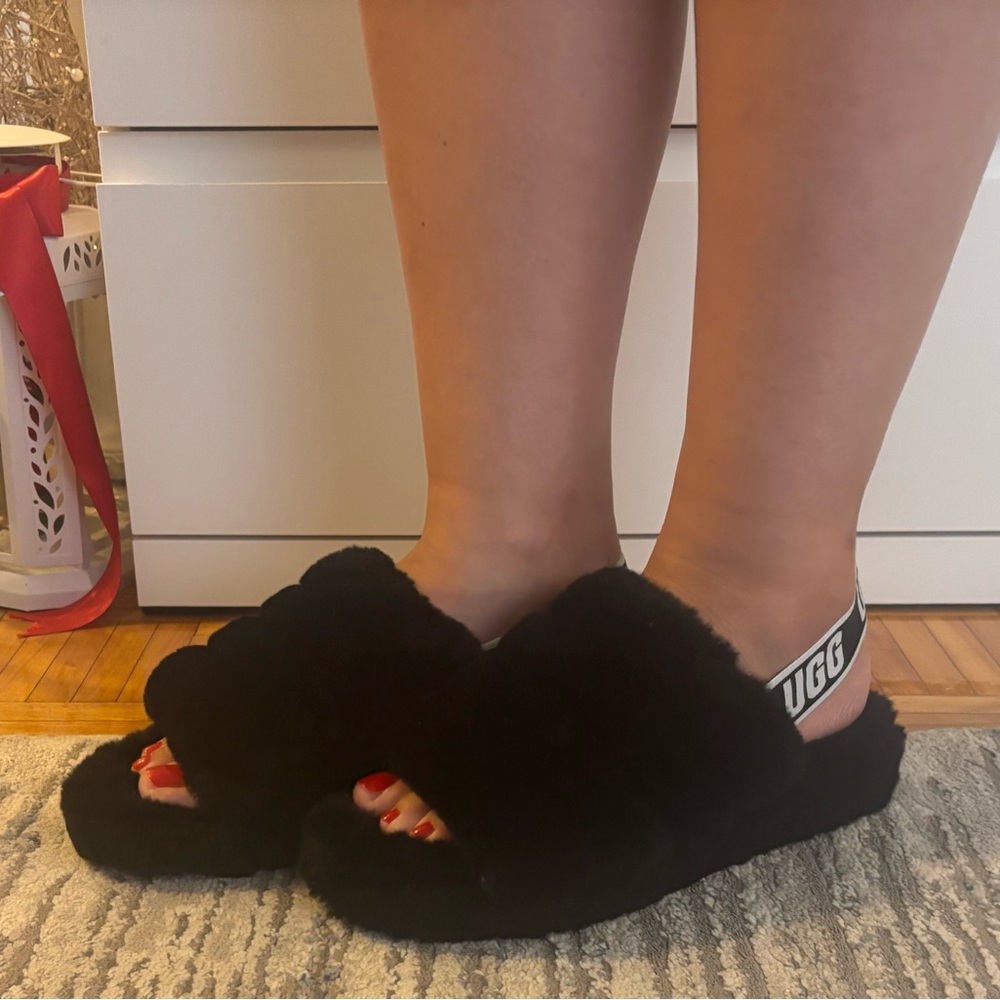 UGG Women's Black Fuzzy Slippers